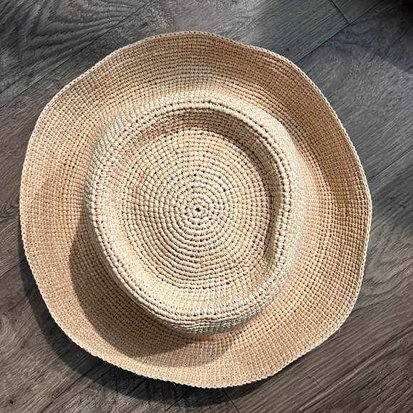 NEW JANESSA LEONE felix bucket hat in natural raffia - Picture 5 of 7